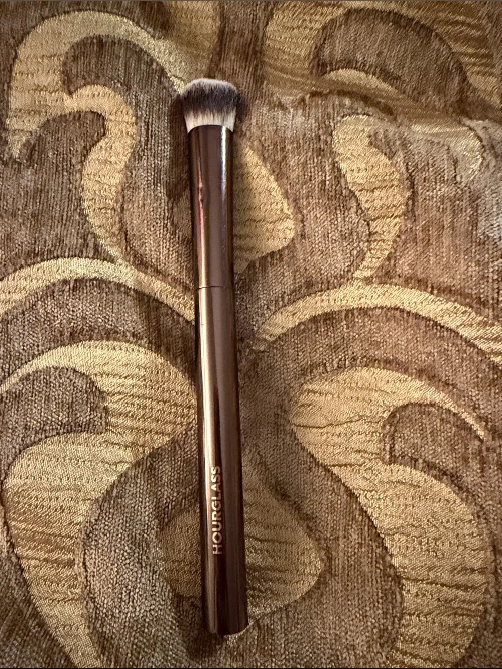 NEW HOURGLASS VANISH SEAMLESS FINISH CONCEALER BRUSH